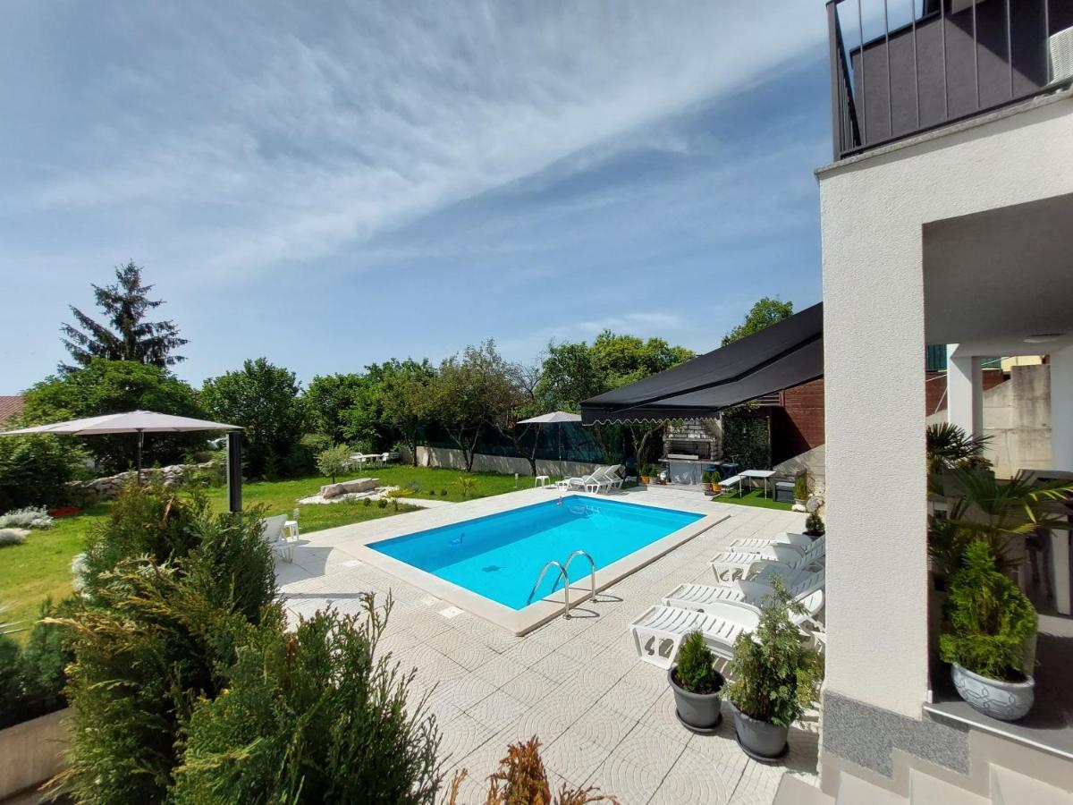 Villa Madlen Ičići Екстериор снимка